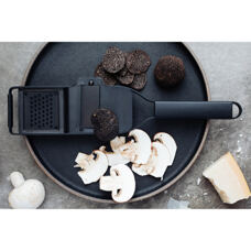 Rabot à truffes et râpe