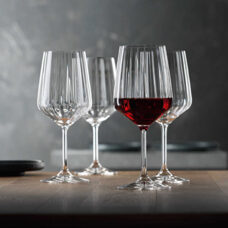 LIFESTYLE
Red wine goblet