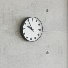 Wanduhr Riki Hibya
weiss
