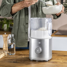 Food-Processor zu Pro
weiss