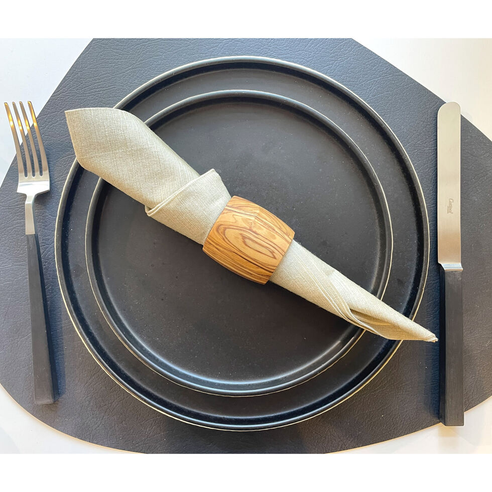 Rond de serviette, set de 4
Bois d'olivier 
