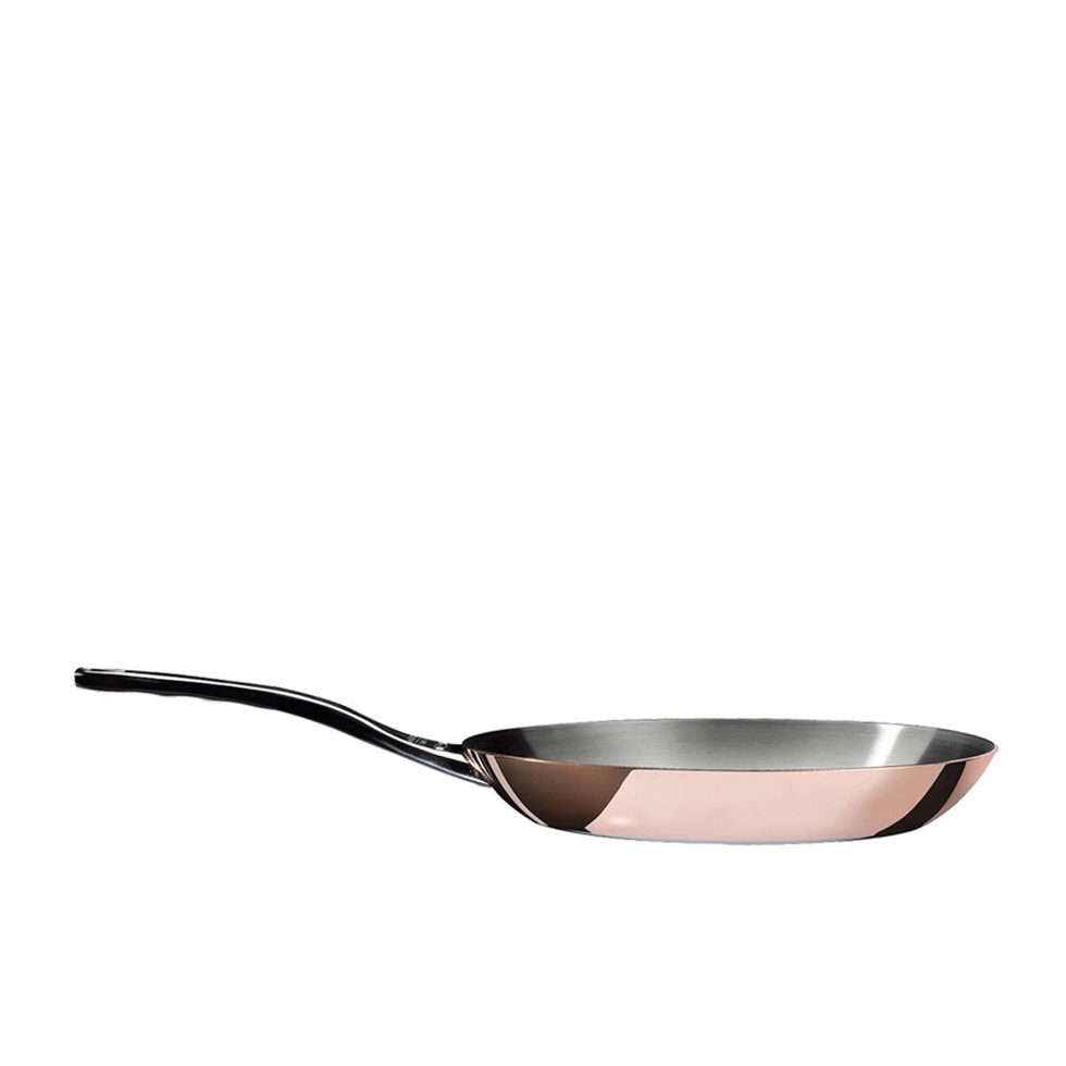 Frying pan 28 cm
with handle Frying pan 28 cm
with handle