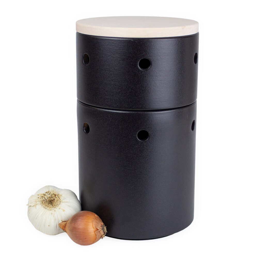 Garlic pot
black 