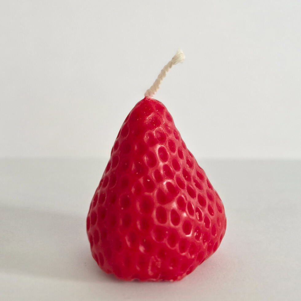 Erdbeere Kerze gross 