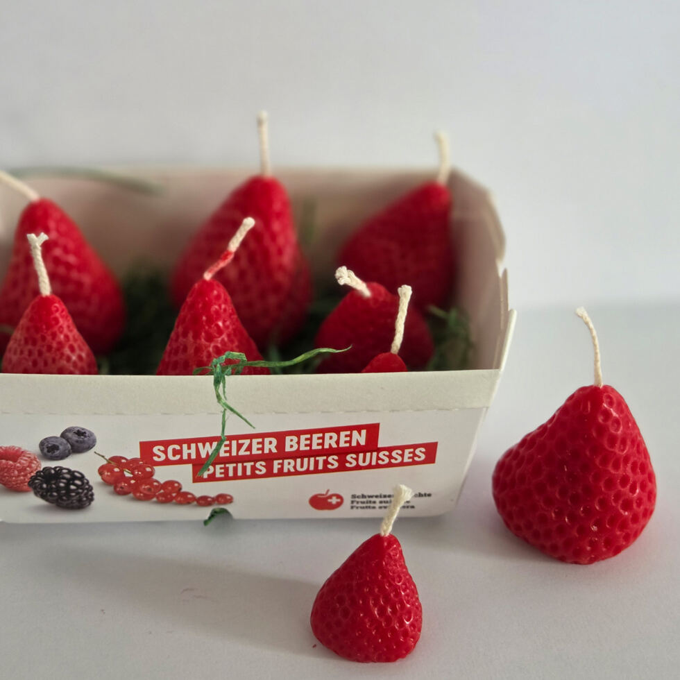 Erdbeere Kerze gross 