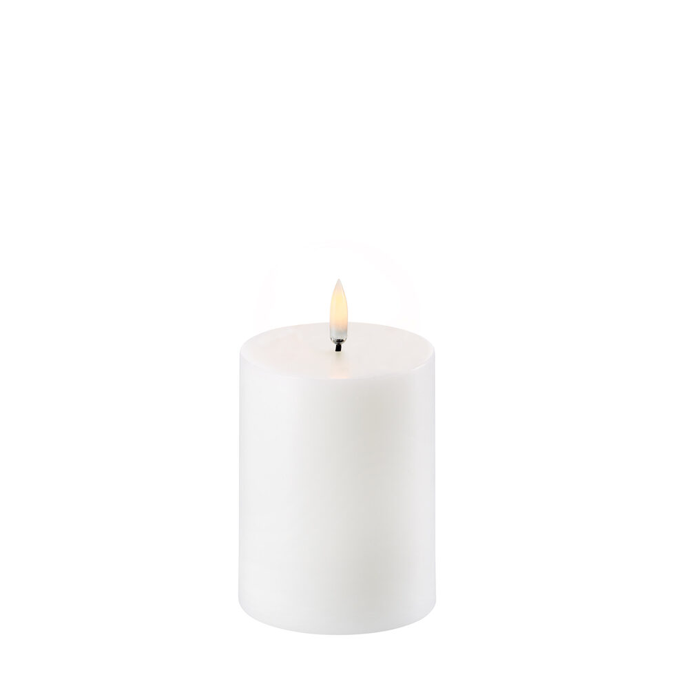 Bougie LED blanche
10 cm Bougie LED blanche
10 cm