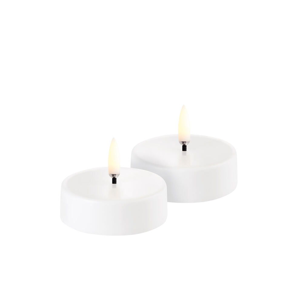 LED tea light large with AKKU
2 pieces 