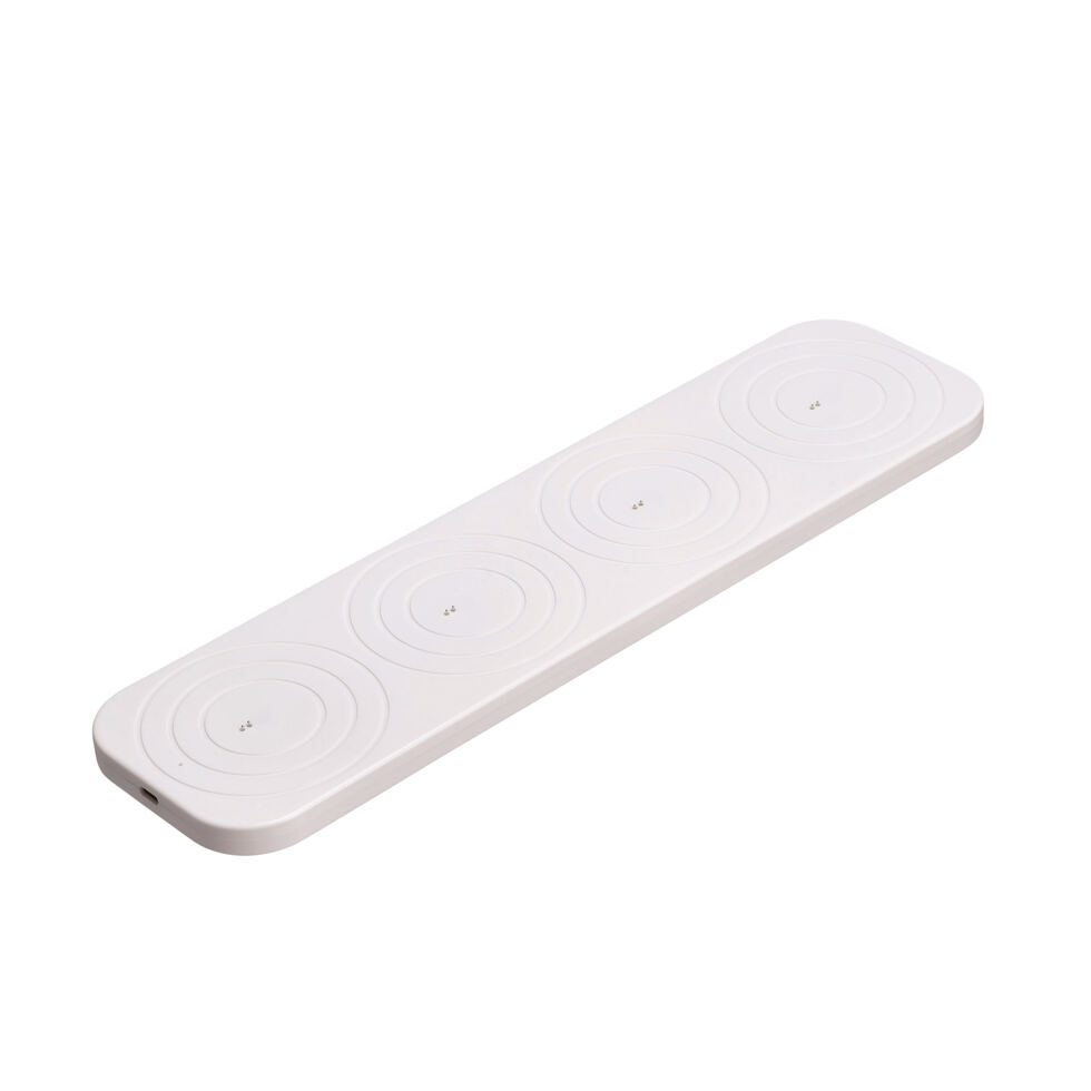 Charging station accu candles 4er Charging station accu candles 4er