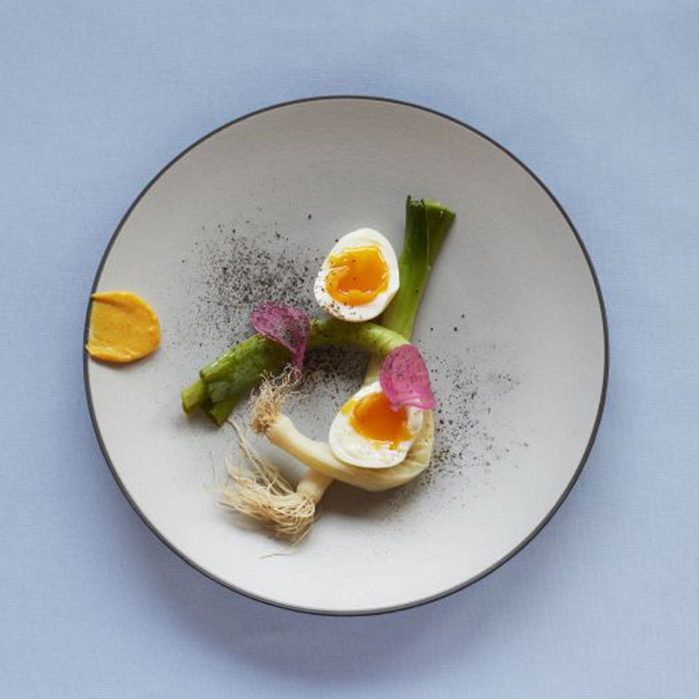 Assiette creus gris  24 cm 