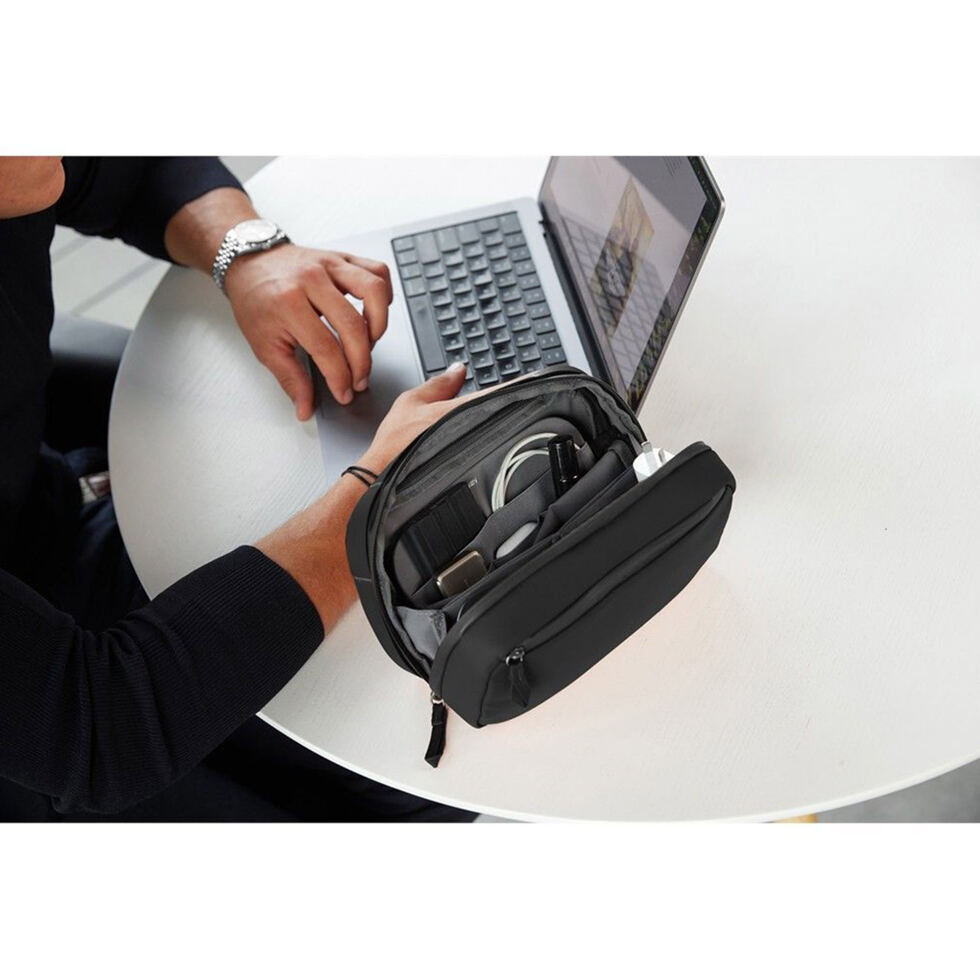 Elektronik Travel Bag
schwarz 