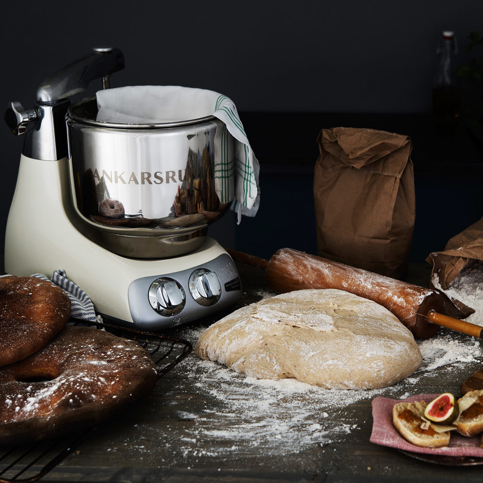 Ankarsrum Küchenmaschine 
creme light 