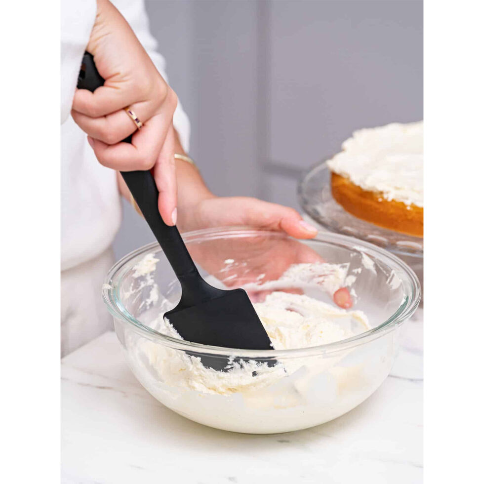 Dough scraper black
25cm 